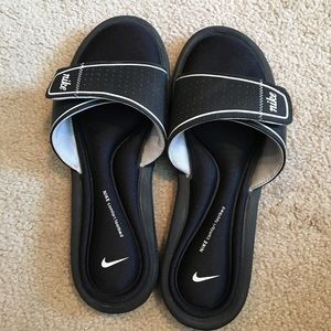 Nike slides